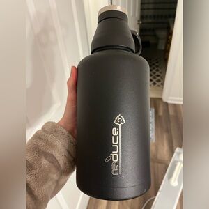 Reduce reusable growler 64 oz only used once